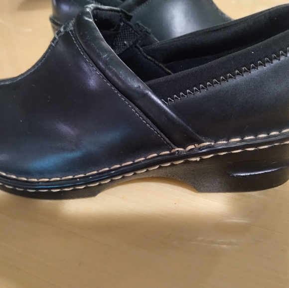 Shoes - Picture 8 of 8